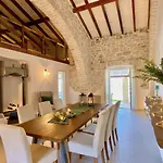 Luxury Artemisia With Private Pool