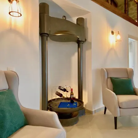 Luxury Artemisia With Private Pool * Karyótikon