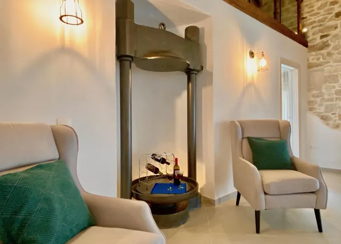 Luxury Artemisia With Private Pool * Karyotikon